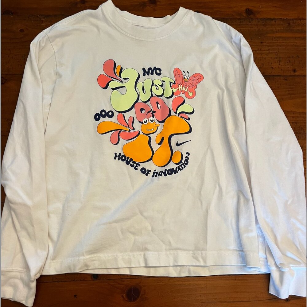 Nike NYC House of Innovation Long Sleeve Tee